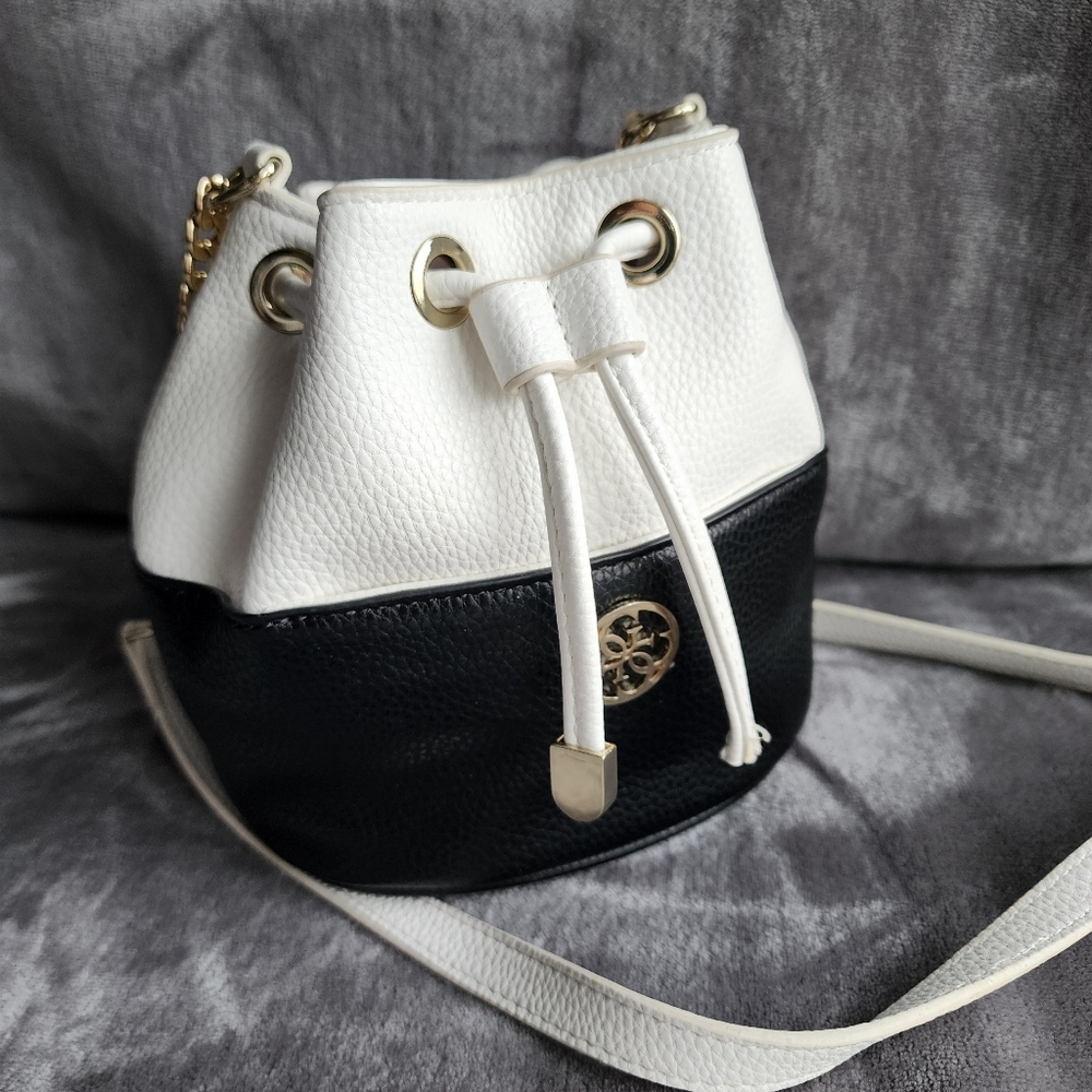 Mini Bucket Handbag Crossbody Bag with Strap - Picture 2 of 11